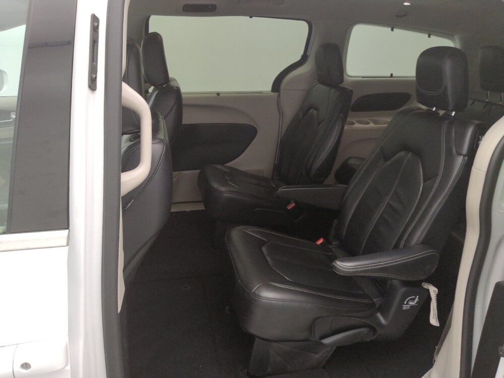 2022 Chrysler Pacifica in St. Louis, MO 63136 - 18127358 18