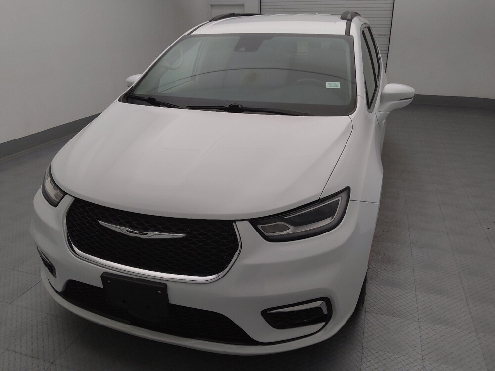 2022 Chrysler Pacifica in St. Louis, MO 63136 - 18127358 15