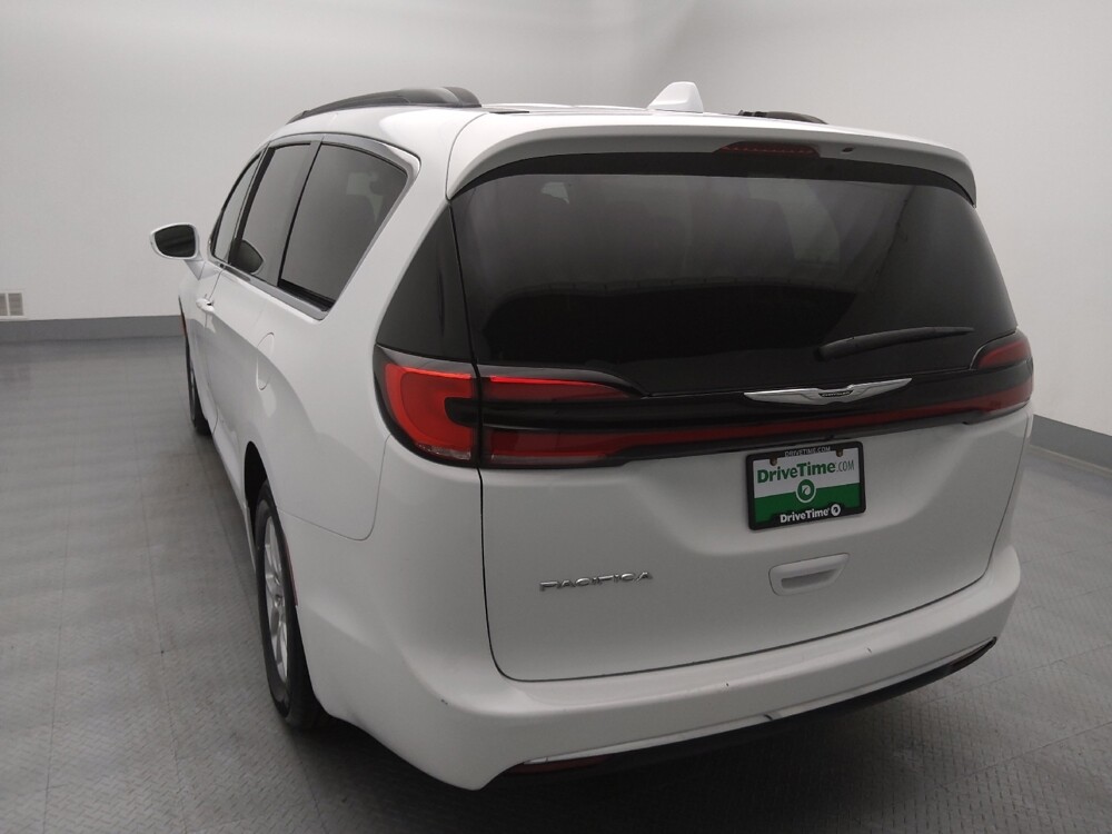 2022 Chrysler Pacifica in St. Louis, MO 63136 - 18127358 6