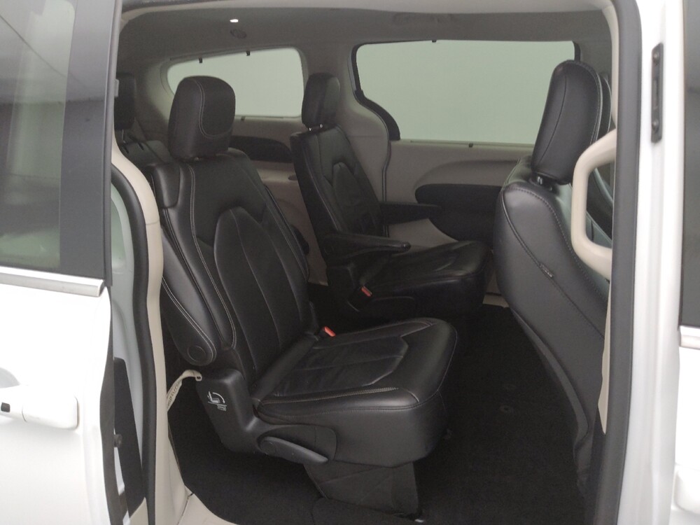 2022 Chrysler Pacifica in St. Louis, MO 63136 - 18127358 19