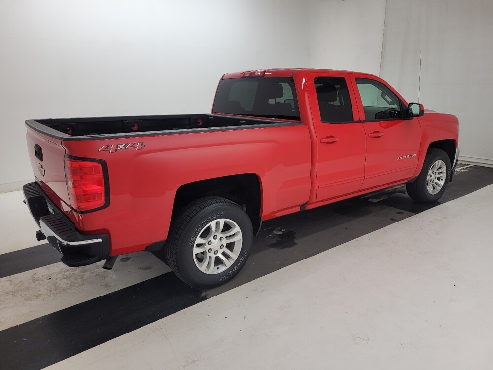 2019 Chevrolet Silverado 1500 in St. Louis, MO 63125 - 18127360 10