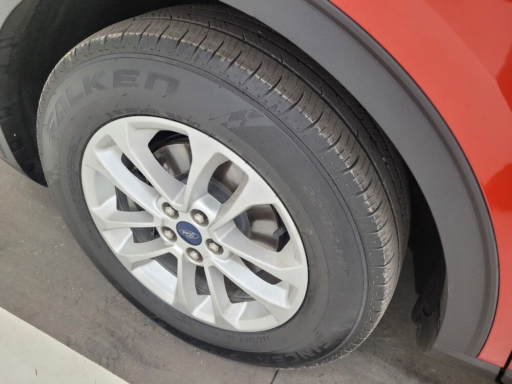 2020 Ford Escape in St. Louis, MO 63125 - 18127361 31