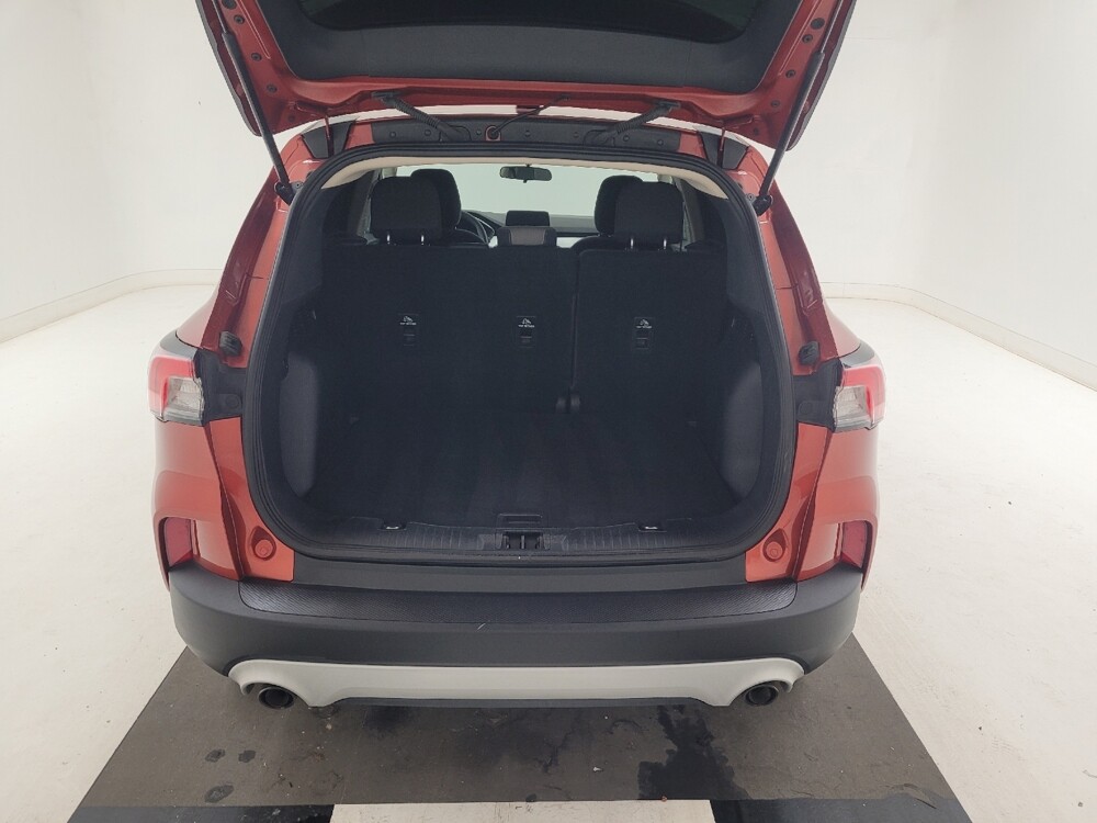 2020 Ford Escape in St. Louis, MO 63125 - 18127361 29