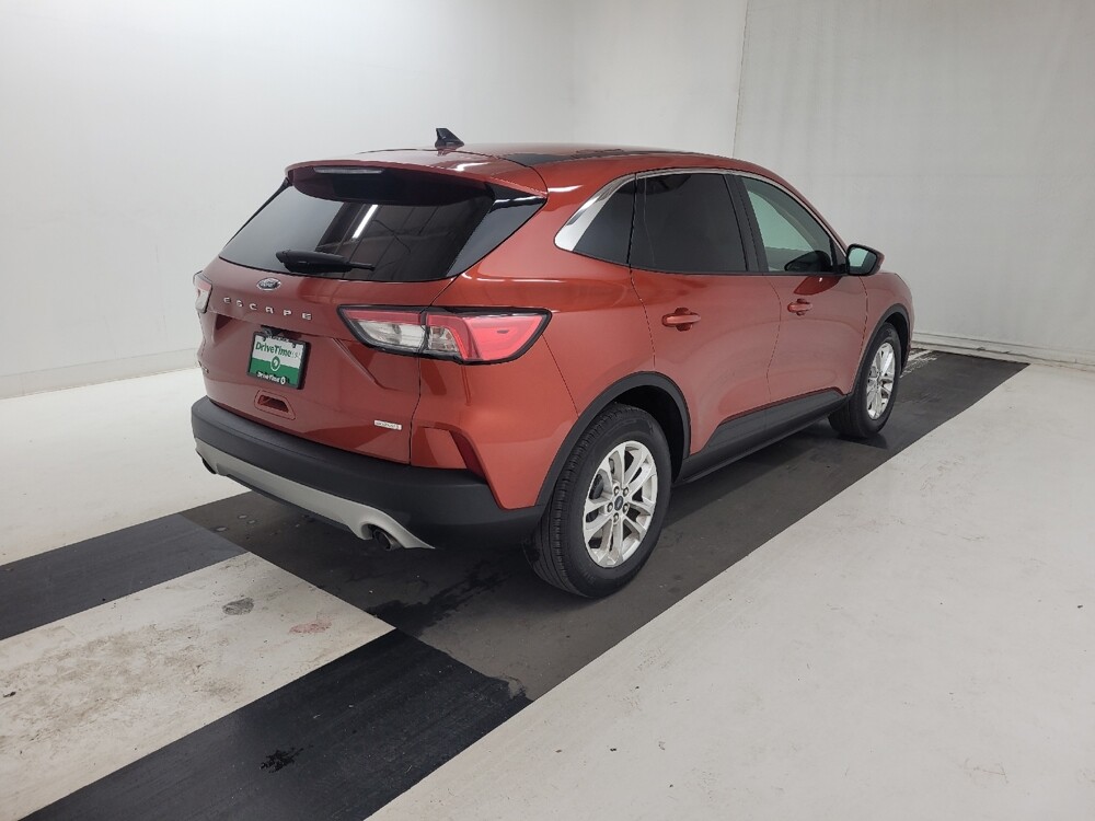 2020 Ford Escape in St. Louis, MO 63125 - 18127361 9