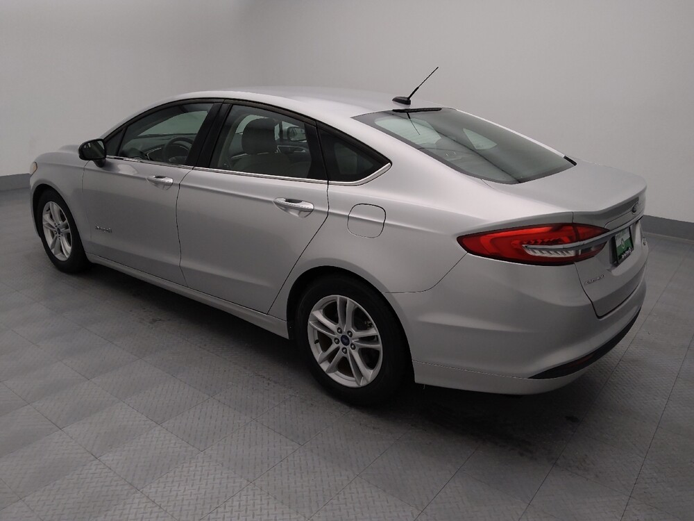 2018 Ford Fusion in Gladstone, MO 64118 - 18127363 3