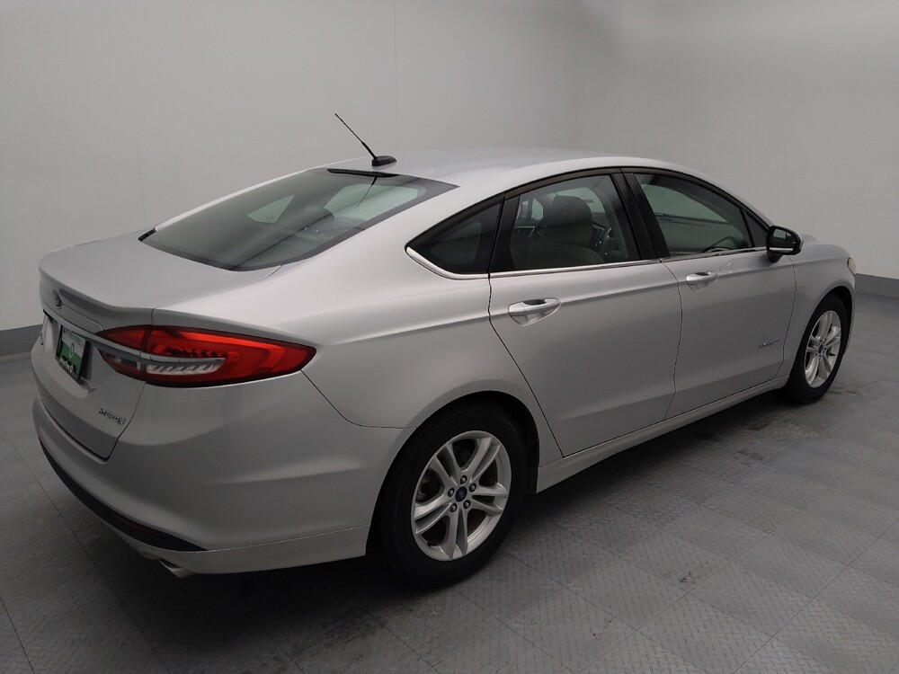 2018 Ford Fusion in Gladstone, MO 64118 - 18127363 10