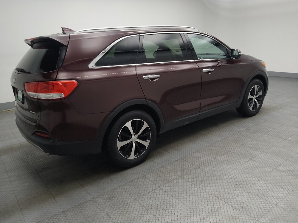 2018 Kia Sorento in Peoria, IL 61615 - 18127372 10