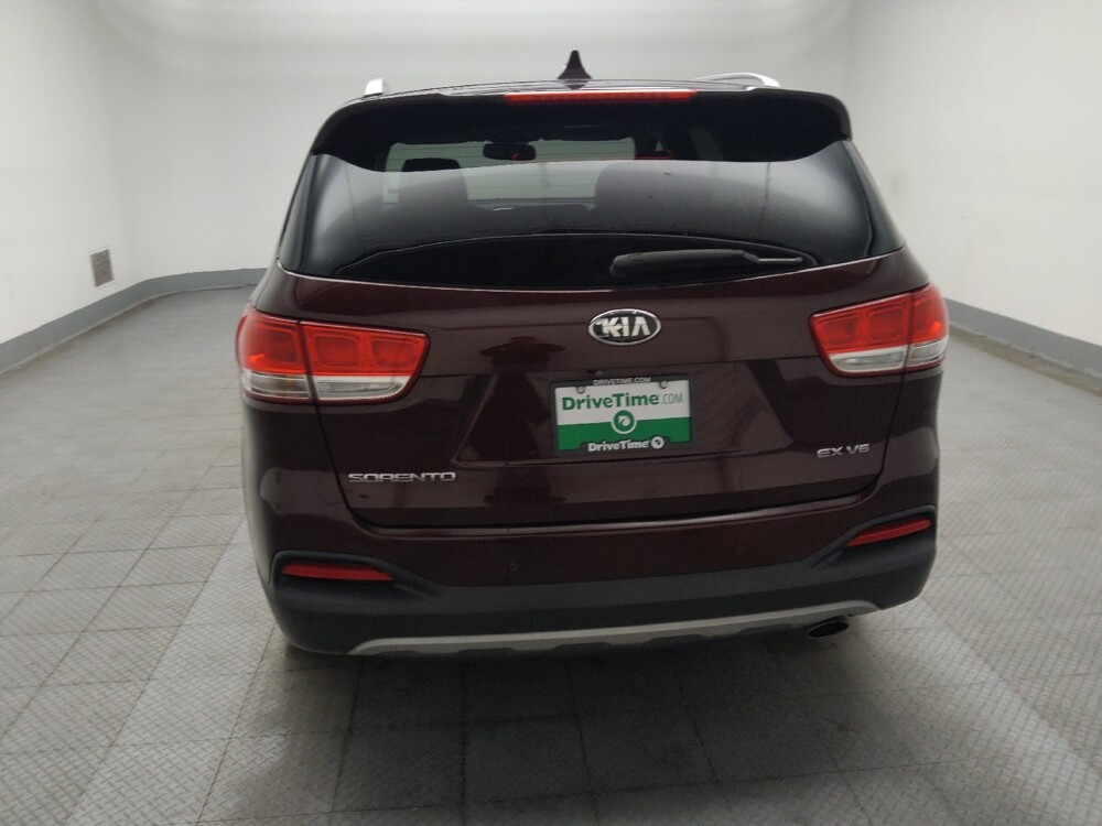 2018 Kia Sorento in Peoria, IL 61615 - 18127372 6