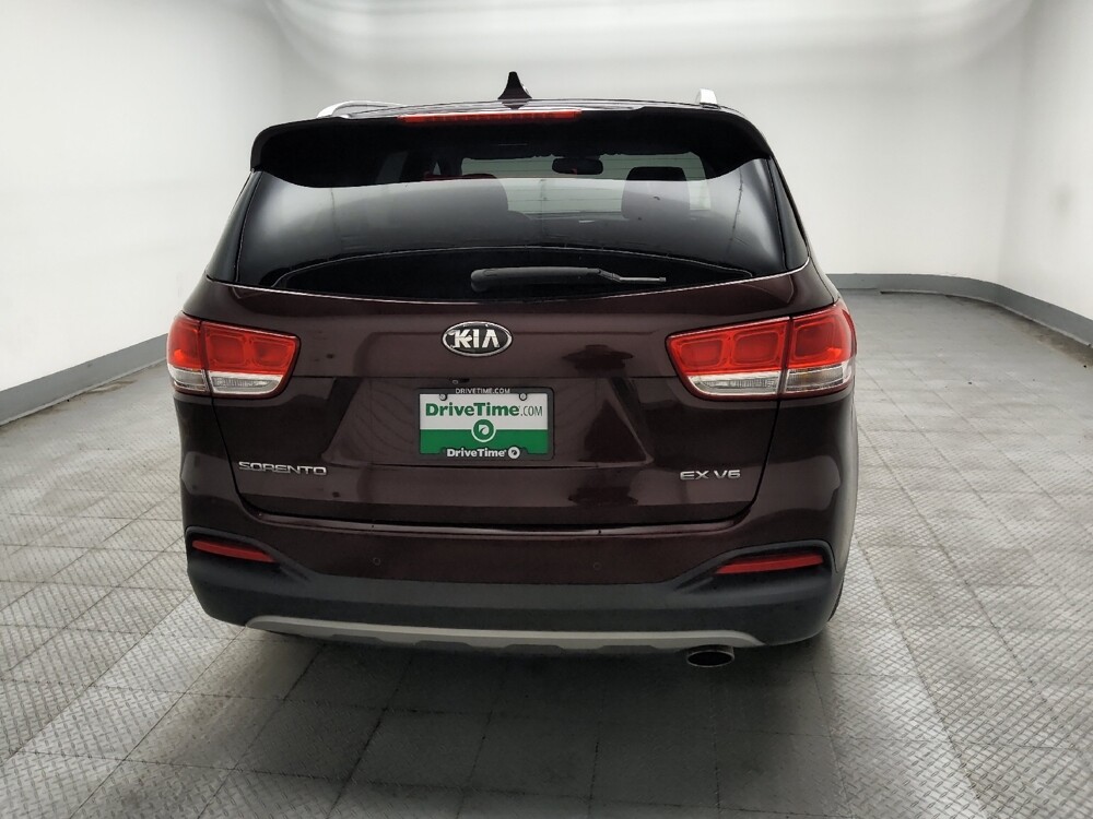 2018 Kia Sorento in Peoria, IL 61615 - 18127372 7