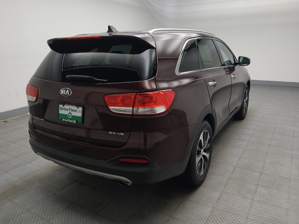 2018 Kia Sorento in Peoria, IL 61615 - 18127372 9