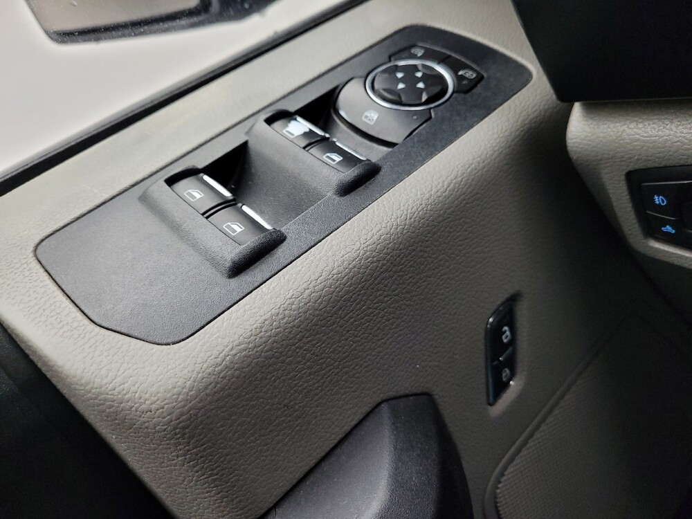 2016 Ford F150 in Grand Rapids, MI 49508 - 18127379 27