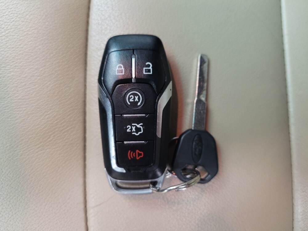 2017 Ford Explorer in Eastpointe, MI 48021 - 18127382 32