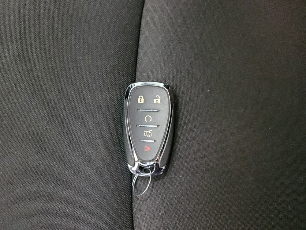 2025 Chevrolet Malibu in Eastpointe, MI 48021 - 18127385 32