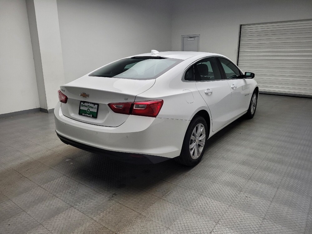2025 Chevrolet Malibu in Eastpointe, MI 48021 - 18127385 9