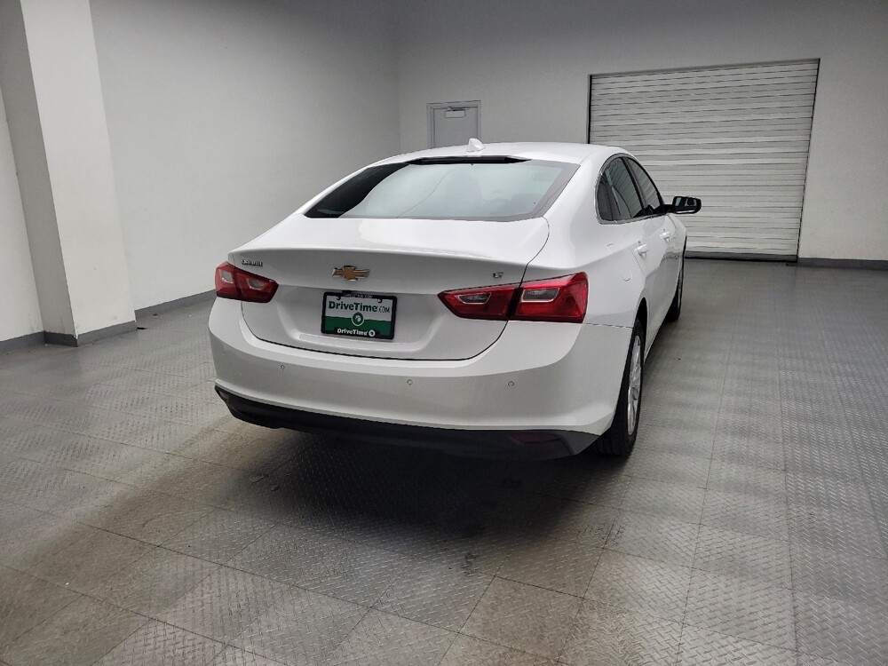 2025 Chevrolet Malibu in Eastpointe, MI 48021 - 18127385 7