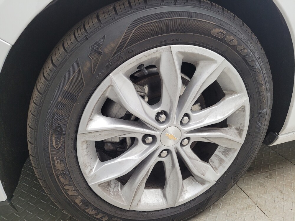 2025 Chevrolet Malibu in Eastpointe, MI 48021 - 18127385 31