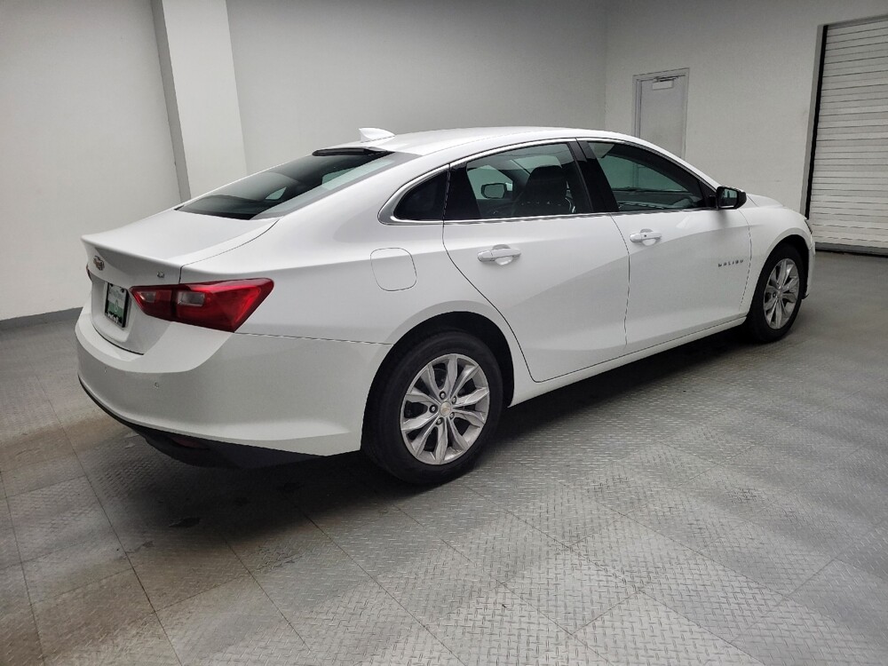 2025 Chevrolet Malibu in Eastpointe, MI 48021 - 18127385 10