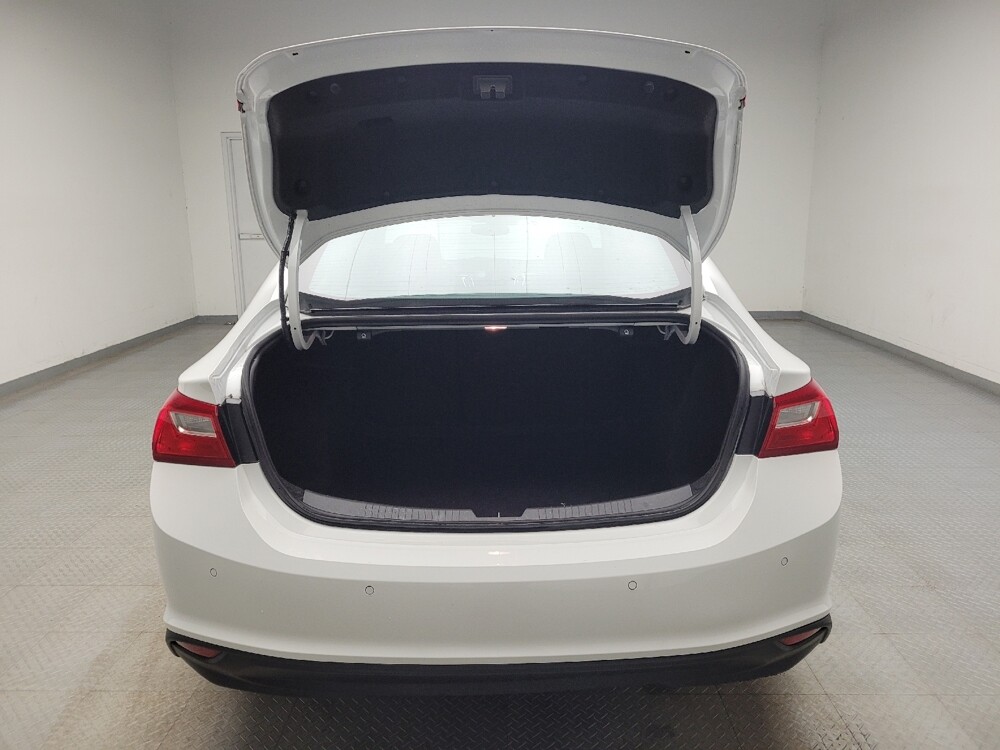 2025 Chevrolet Malibu in Eastpointe, MI 48021 - 18127385 29