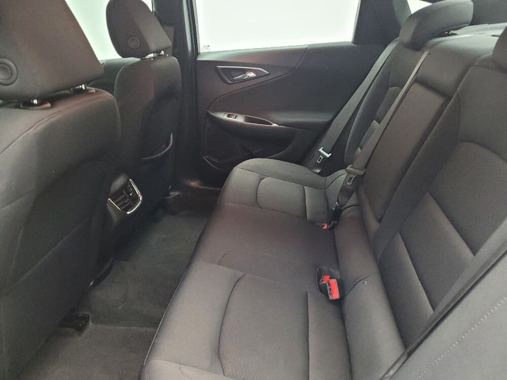 2025 Chevrolet Malibu in Eastpointe, MI 48021 - 18127385 18