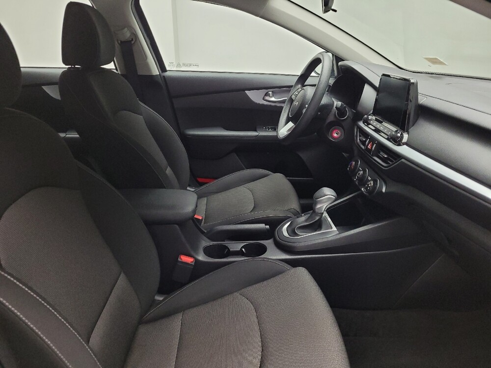 2023 Kia Forte in Eastpointe, MI 48021 - 18127386 21