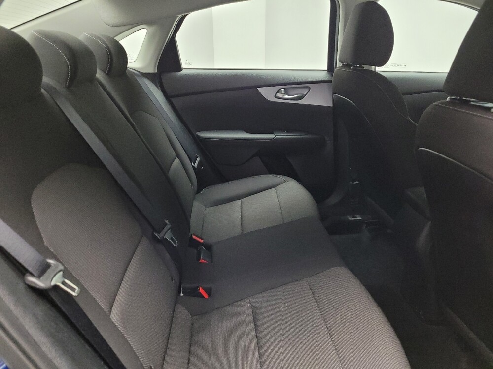2023 Kia Forte in Eastpointe, MI 48021 - 18127386 19
