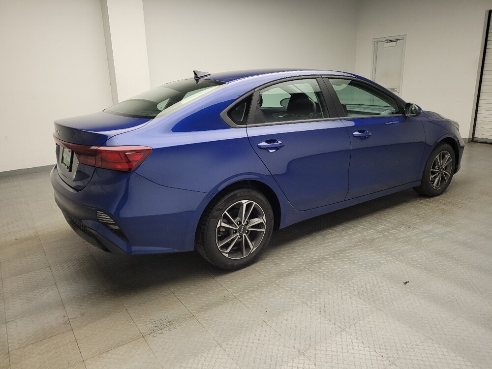 2023 Kia Forte in Eastpointe, MI 48021 - 18127386 10