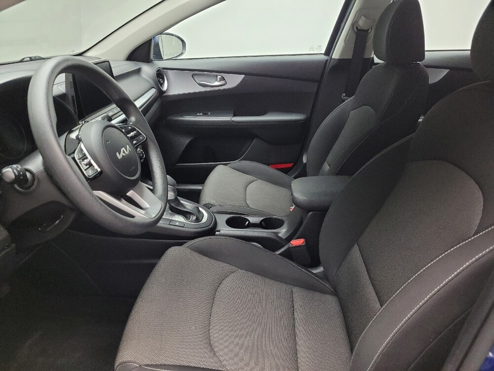 2023 Kia Forte in Eastpointe, MI 48021 - 18127386 17