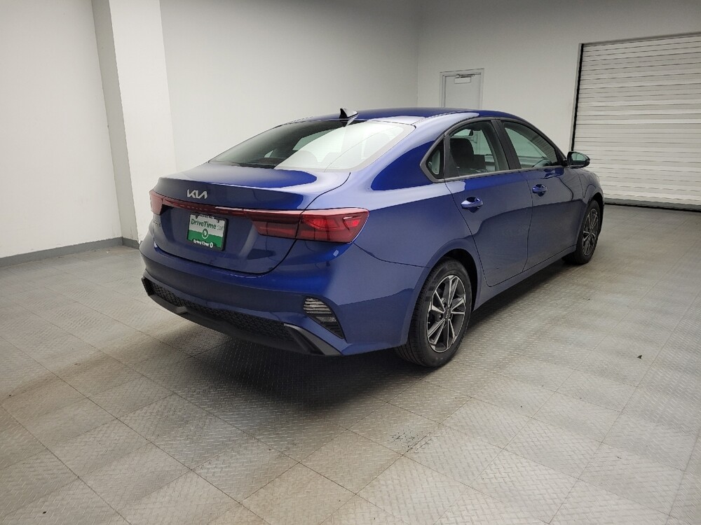 2023 Kia Forte in Eastpointe, MI 48021 - 18127386 9