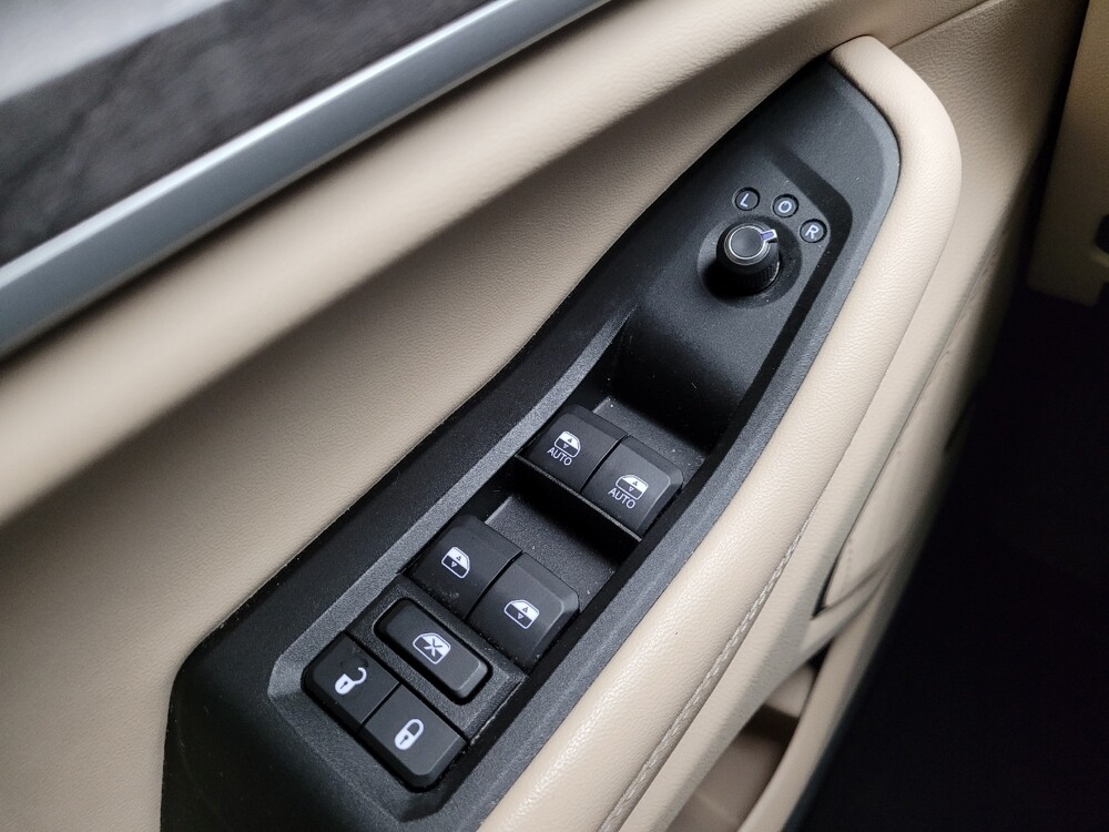 2021 Jeep Grand Cherokee L in Eastpointe, MI 48021 - 18127391 23