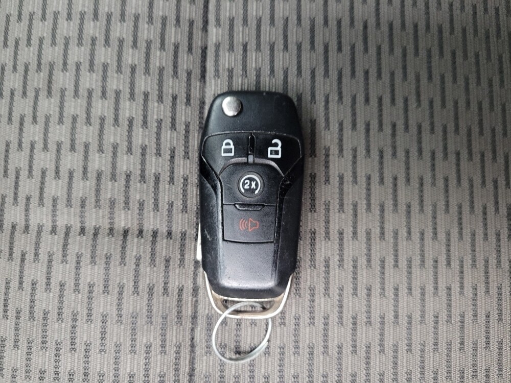 2015 Ford F150 in Eastpointe, MI 48021 - 18127394 32