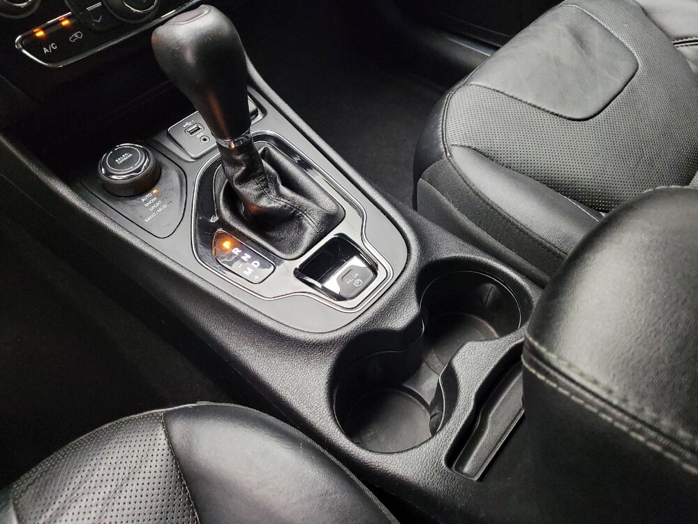 2019 Jeep Cherokee in Eastpointe, MI 48021 - 18127396 26