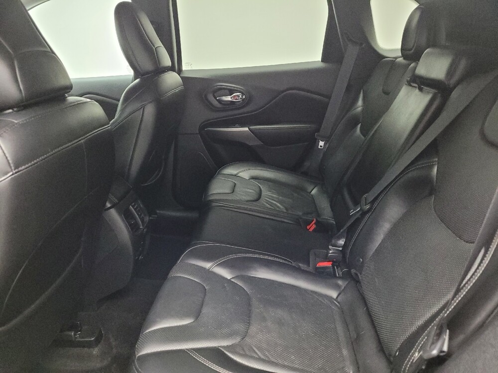 2019 Jeep Cherokee in Eastpointe, MI 48021 - 18127396 18