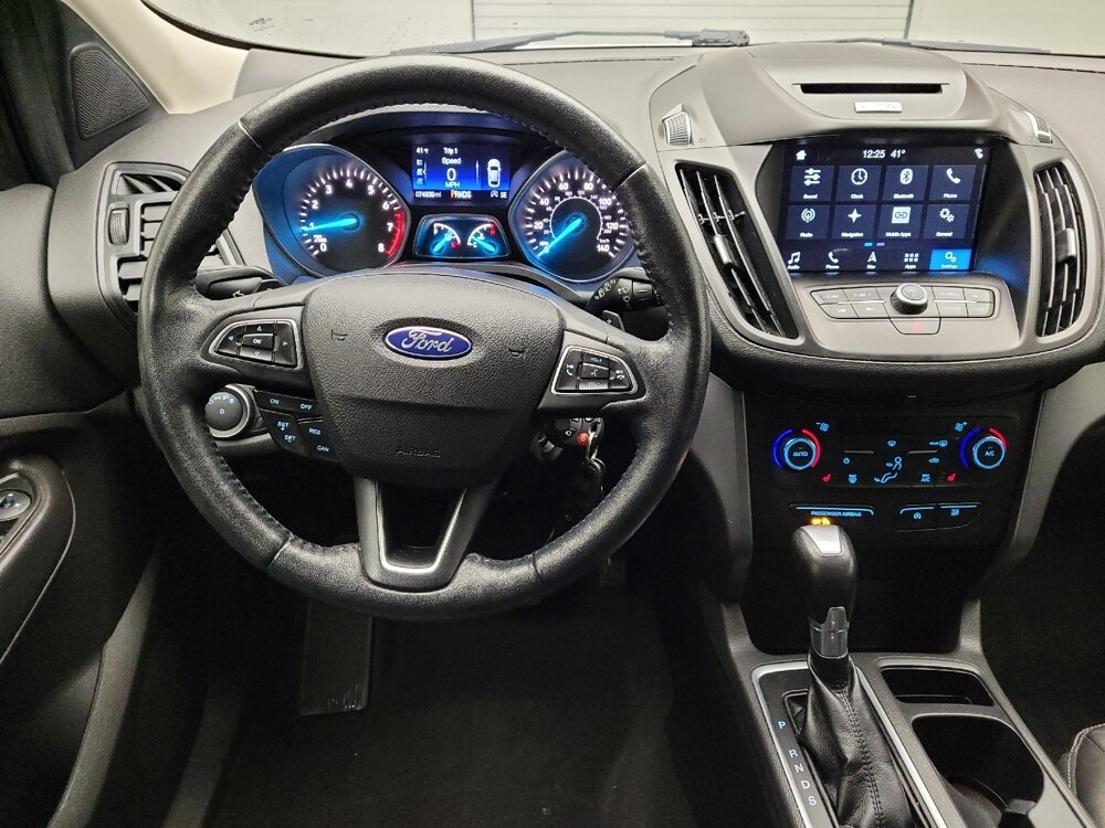 2017 Ford Escape in Taylor, MI 48180 - 18127398 22