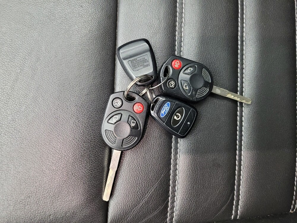 2017 Ford Escape in Taylor, MI 48180 - 18127398 32