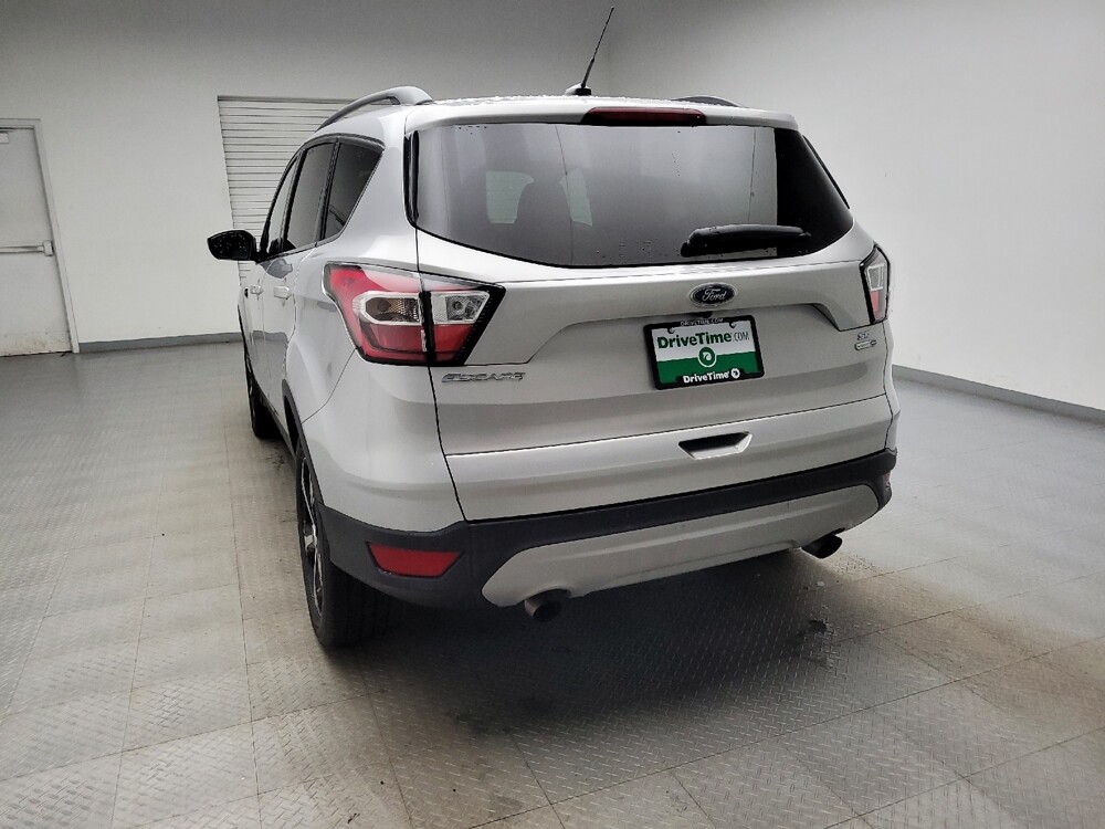2017 Ford Escape in Taylor, MI 48180 - 18127398 6