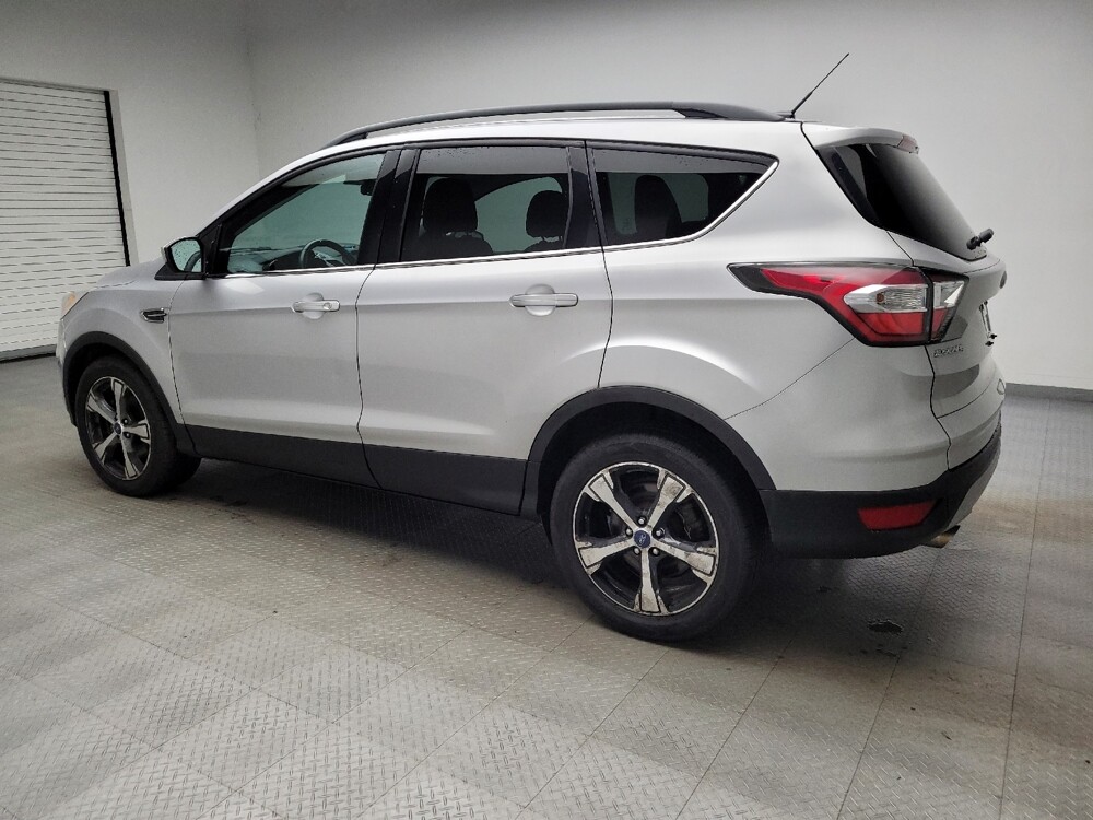 2017 Ford Escape in Taylor, MI 48180 - 18127398 3