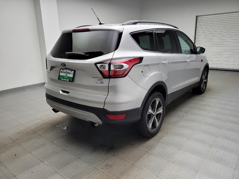 2017 Ford Escape in Taylor, MI 48180 - 18127398 9