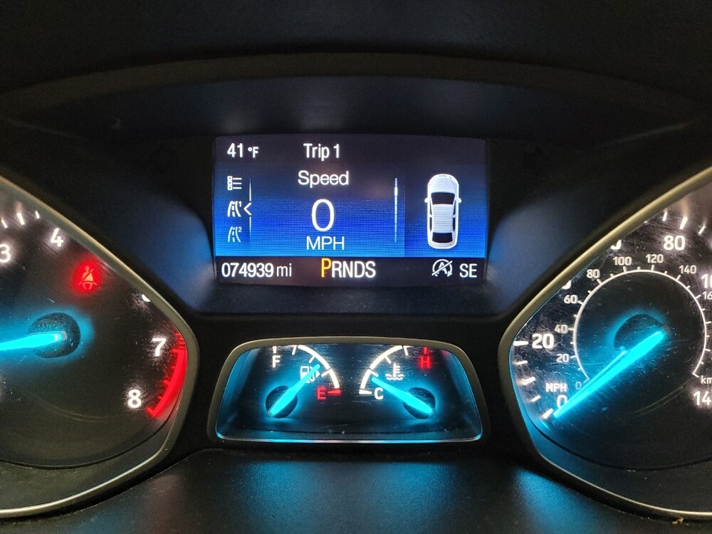 2017 Ford Escape in Taylor, MI 48180 - 18127398 23