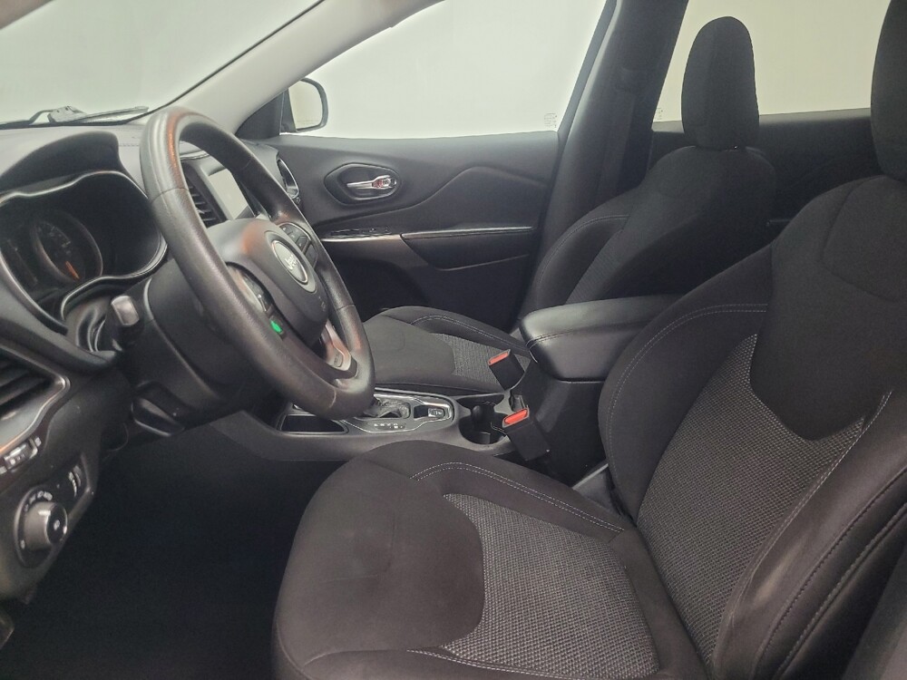 2019 Jeep Cherokee in Highland, IN 46322 - 18127399 17