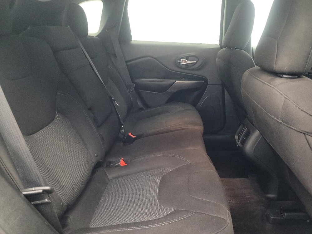 2019 Jeep Cherokee in Highland, IN 46322 - 18127399 19