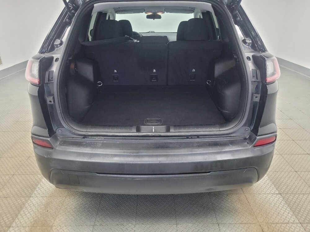 2019 Jeep Cherokee in Highland, IN 46322 - 18127399 29