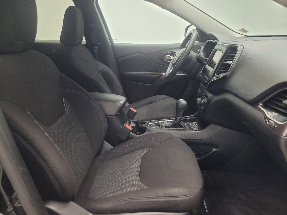 2019 Jeep Cherokee in Highland, IN 46322 - 18127399 21