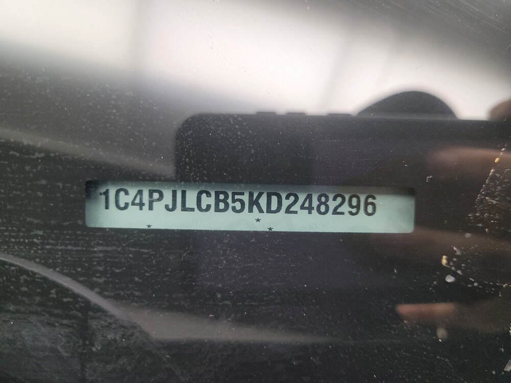 2019 Jeep Cherokee in Highland, IN 46322 - 18127399 33