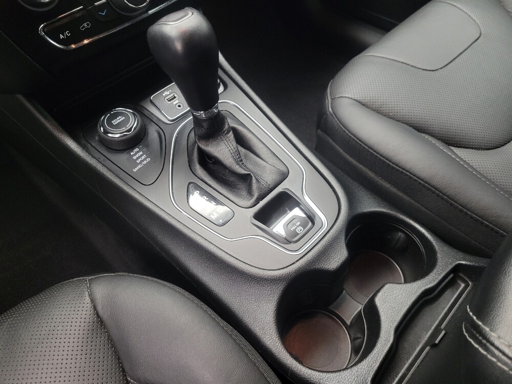 2021 Jeep Cherokee in Highland, IN 46322 - 18127401 26