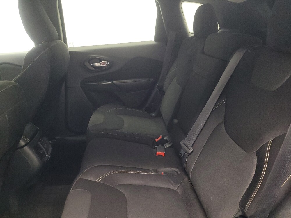 2015 Jeep Cherokee in Ft Wayne, IN 46805 - 18127403 18