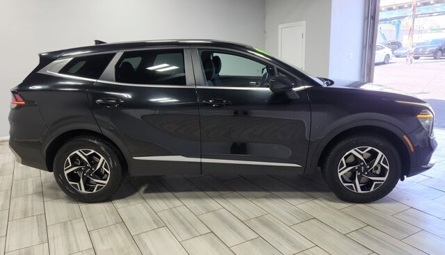2024 Kia Sportage in Cinnaminson, NJ 08077 - 18127412 6