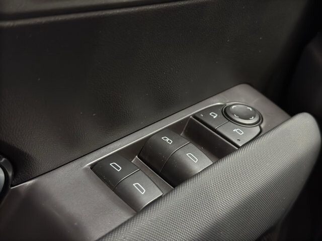 2023 Chevrolet Colorado in Burlington, WI 53105 - 18127420 32