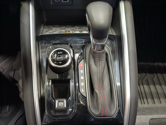 2023 Chevrolet Colorado in Burlington, WI 53105 - 18127420 31