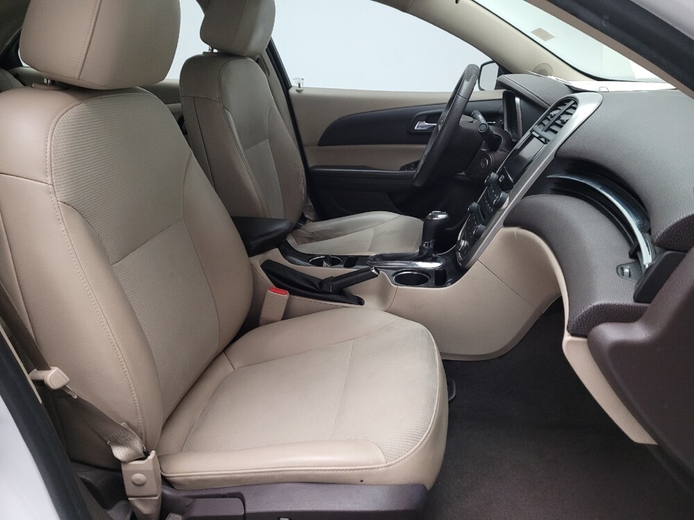 2016 Chevrolet Malibu in Torrance, CA 90504 - 18127440 21