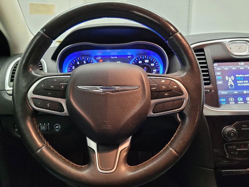 2019 Chrysler 300 in Riverside, CA 92504 - 18127442 22